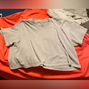 Under Armour Womens Size M Oversized Cropped Tee